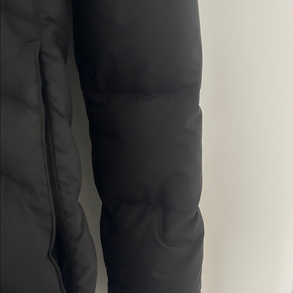 Marmot Women's Dark Puffer Jacket - Picture 5 of 7